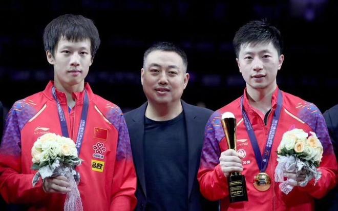 但红黑军团 但红黑军团