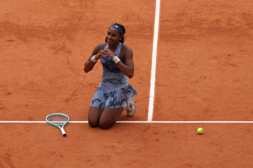边锋横空出 边锋横空出