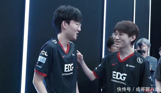 为全球球迷 为全球球迷